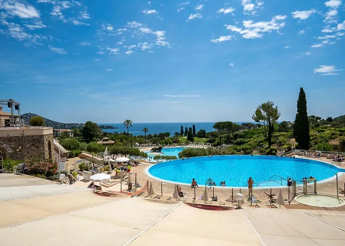 Appartement Le Belvedere - R8 240 By Interhome Saint-Raphaël