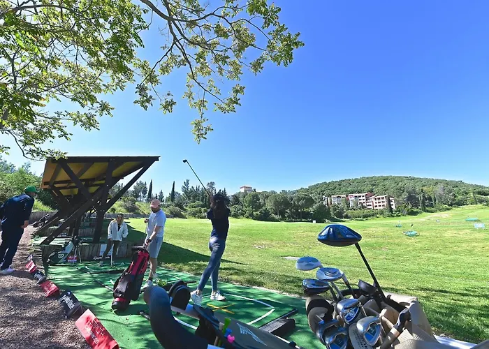 Appartement Le Belvedere - R8 240 By Interhome